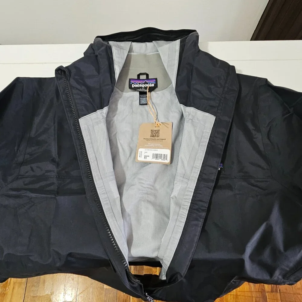 Patagonia Women's Torrentshell 3L Rain Jacket - Black - Size L - 85246 - Picture 9 of 9